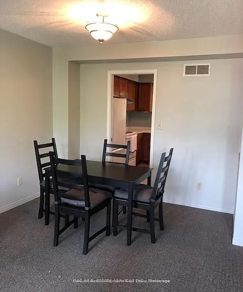 302 College Ave W #3 — Photo 7
