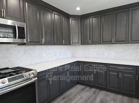 1303 N Brand Blvd, Glendale, CA
