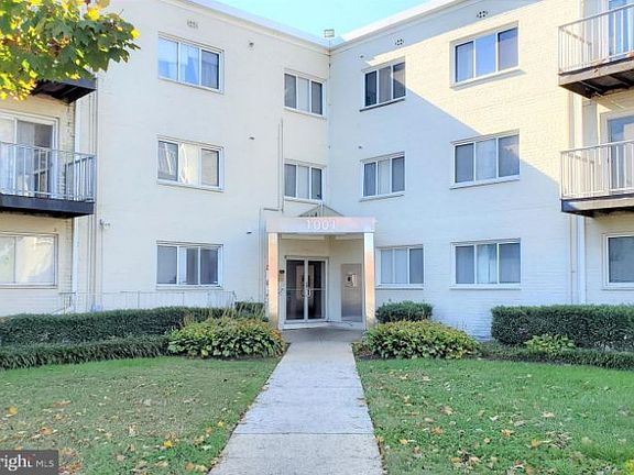 2nd image of 1001 Chillum Rd APT 404