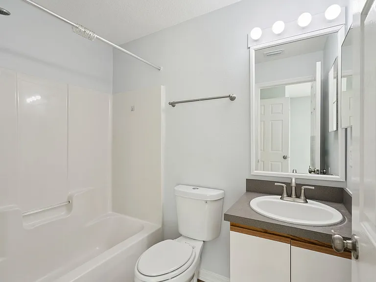 106 W Minneola St — Photo 13