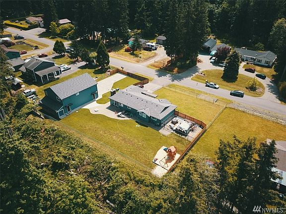 5th image of 15934 SE 322nd St