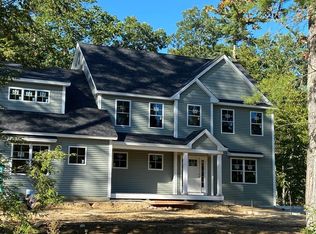 5 Lorenzos Ln, Hollis, NH 03049