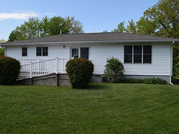 5th image of 851 Union St