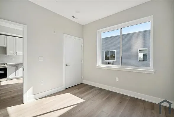 2105 Germantown Ave #11 — Photo 11