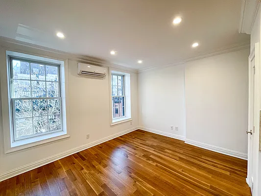 Rented by Francine Realty | media 1
