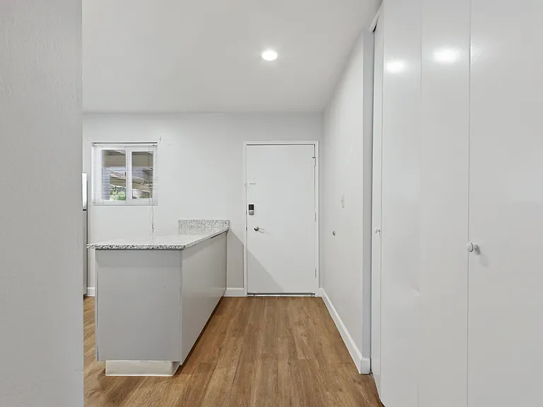 745 F St #4 — Photo 14