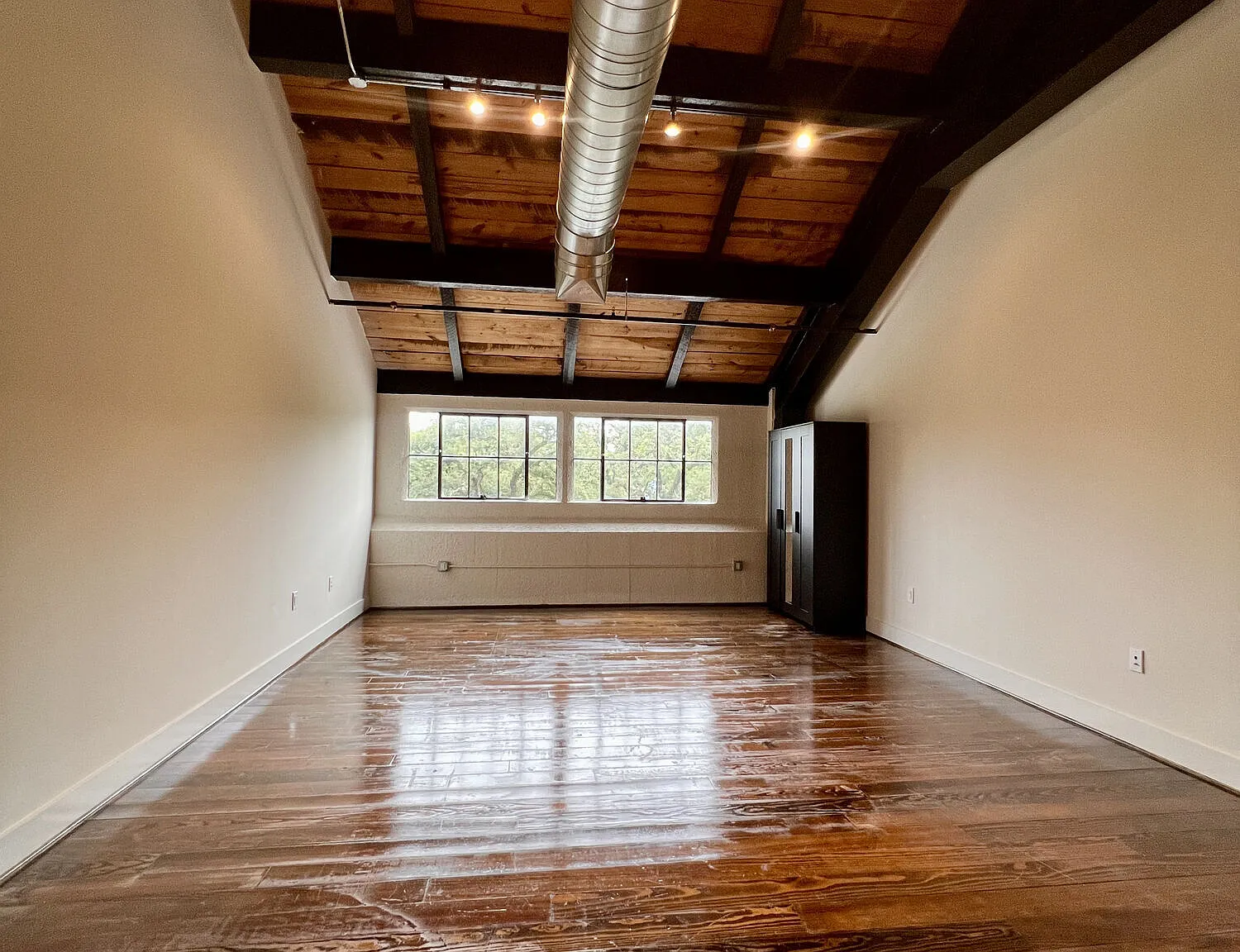 The Sanctuary Lofts — Photo 3