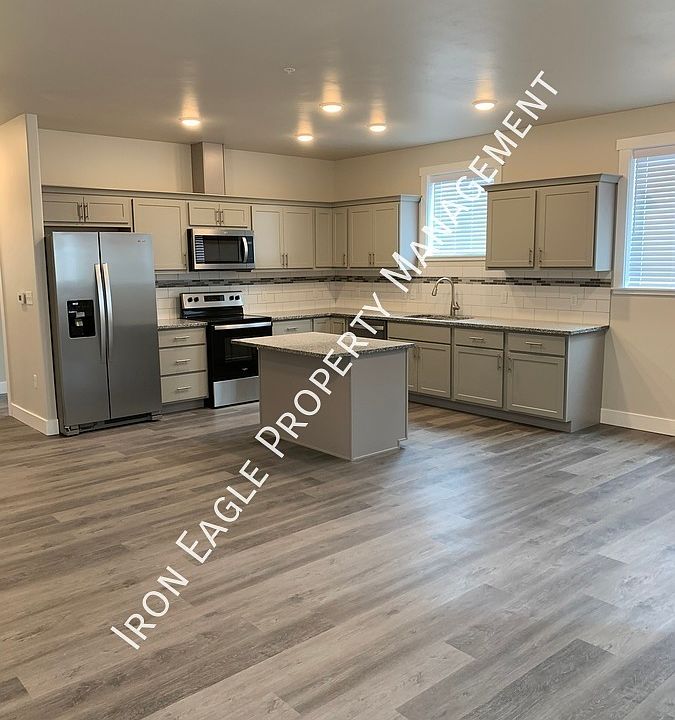 1st image of 515 Borah Ave W #3