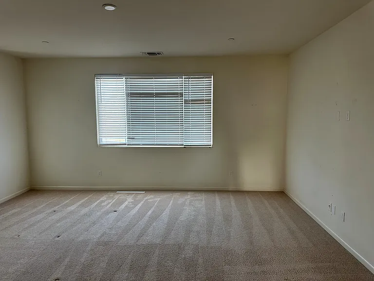 2131 Topaz Ct — Photo 10
