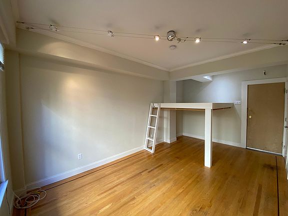4th image of 138 Hyde St APT 5
