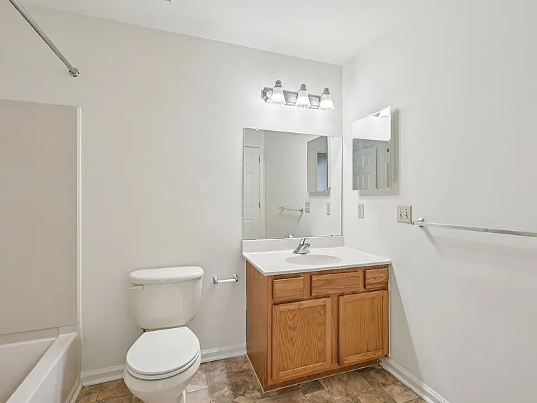 Spring Creek Apartments — Photo 182