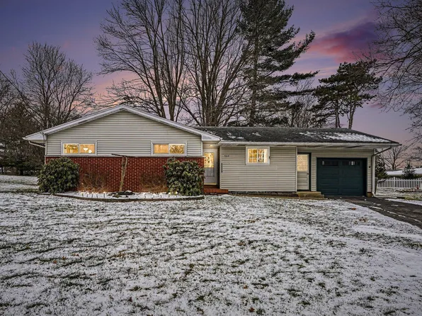 529 Hill Rd, Marshall, MI 49068