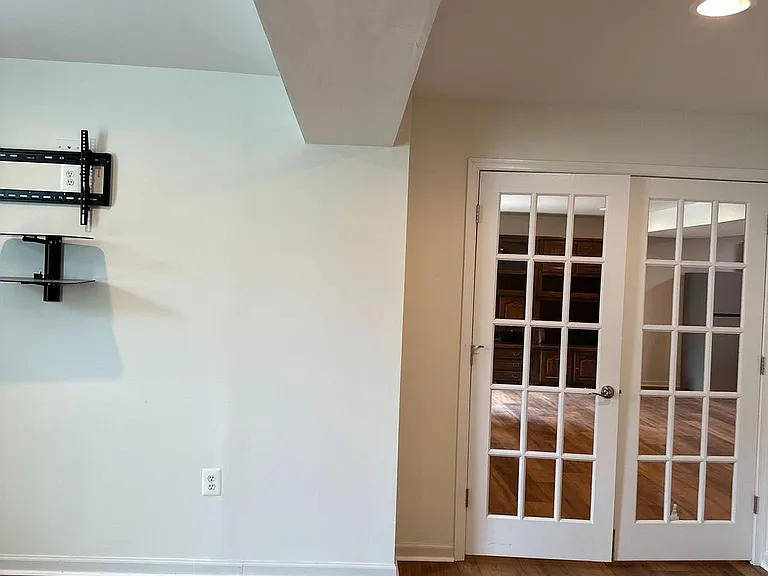 9610 Hazelbrook Ct — Photo 10