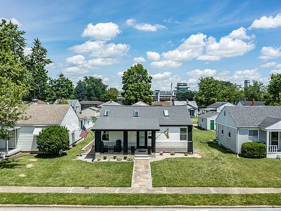 4th image of 2037 Fisher Ave