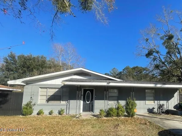 10616 Oak St, Vancleave, MS 39565