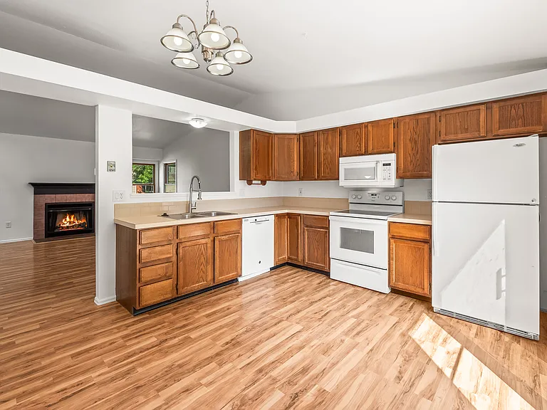 828 Essex Dr #HOUSE — Photo 9