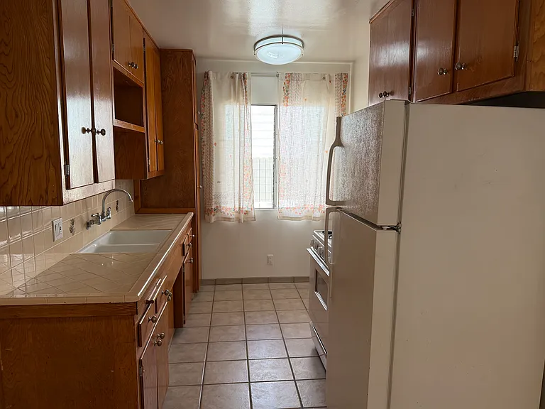 1543 Euclid St #B — Photo 7