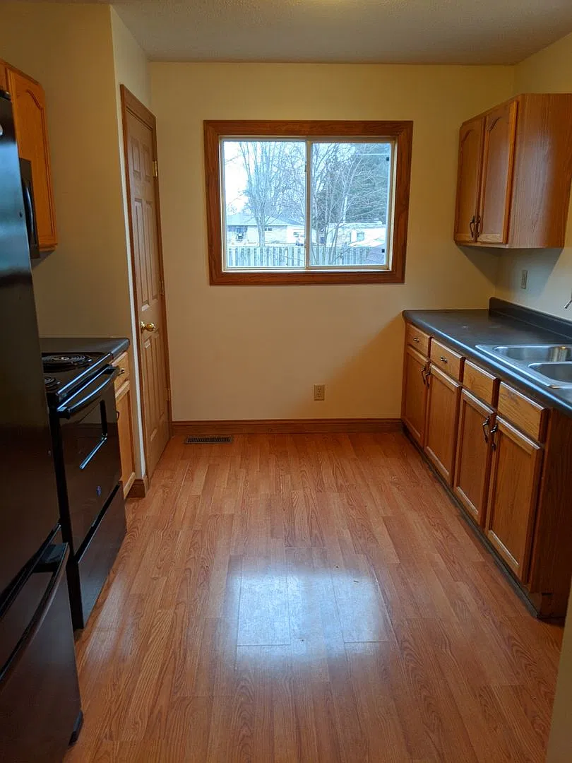 2 Bedroom 1 Bath Home — Photo 4