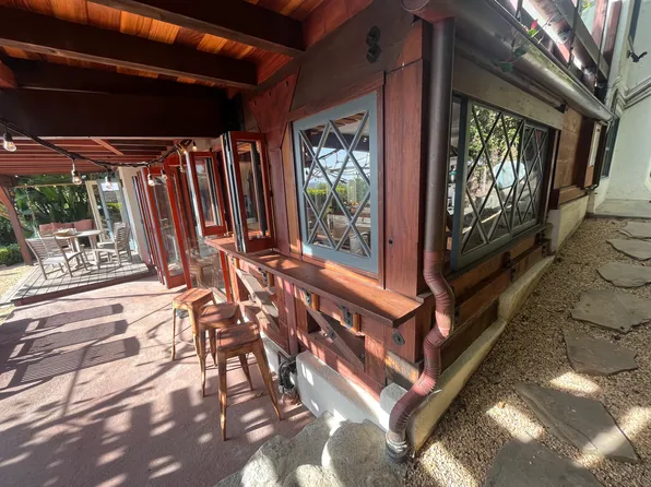 845 Temple Hills Dr, Laguna Beach, CA 92651