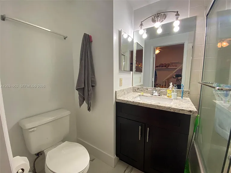 711 SW 148th Ave #402 — Photo 9