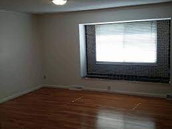 5th image of 9116 E Nassau Ave