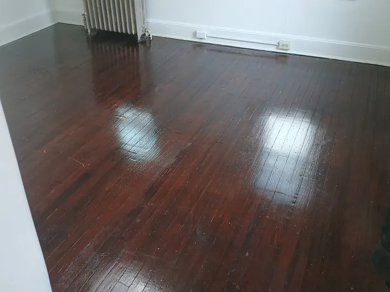 348 W State St — Photo 12