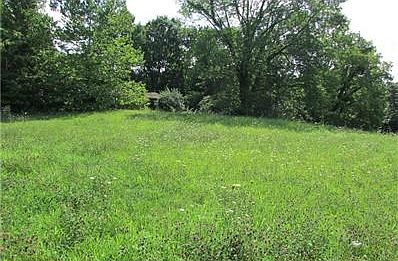 2nd image of 4895 Cragen Rd