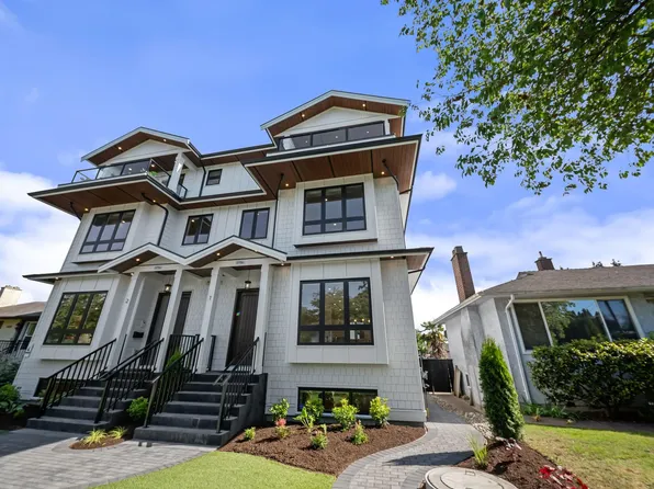 3786 Peter St #2, Burnaby, BC V5J 1N4
