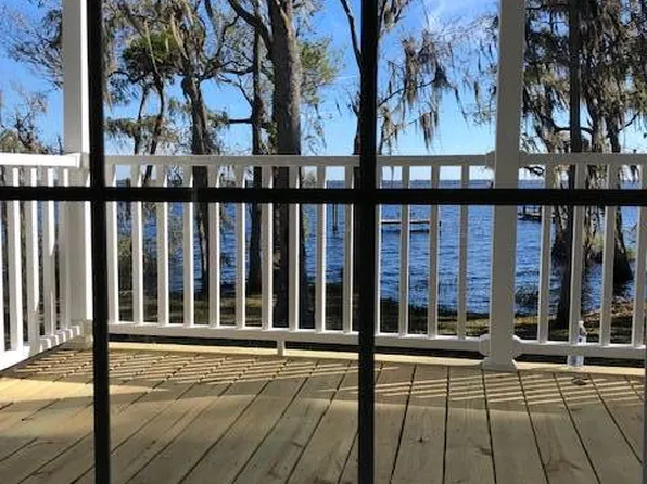 1110 N Summit St #B21, Crescent City, FL 32112