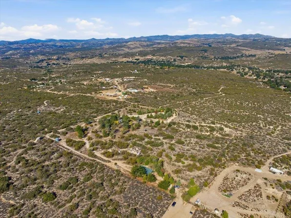 1496 Vista De La Sierra, Boulevard, CA 91905