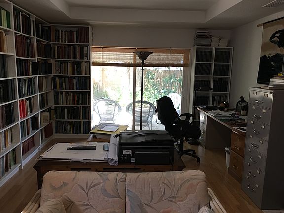 4th image of 3101 West Pl