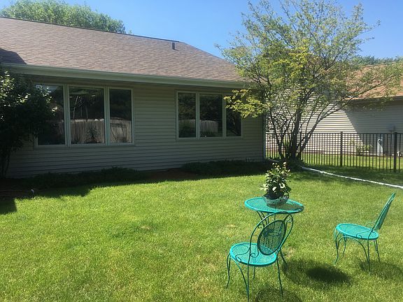 3rd image of 3449 E Summerfield Dr