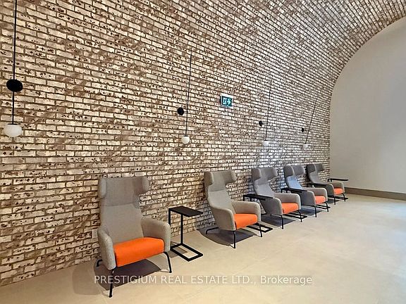 2nd image of 285 Dufferin St #1311