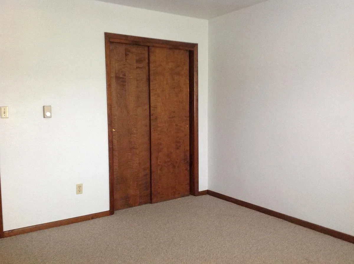 1222 Bailey Farm Rd — Photo 2
