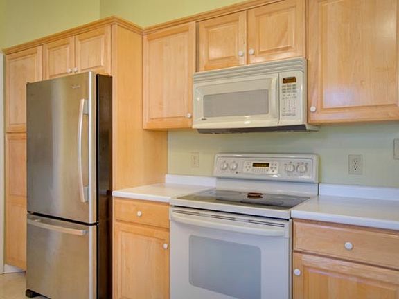 4th image of 2886 Pin Oak Dr