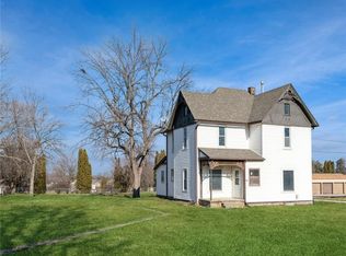 405 4th St NE, Mitchellville, IA 50169