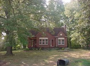 916 Center Church Rd, Eden, NC 27288