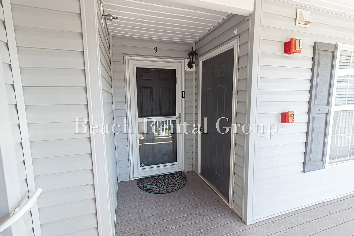 Building Photo - 4850 Meadowsweet Dr #1709