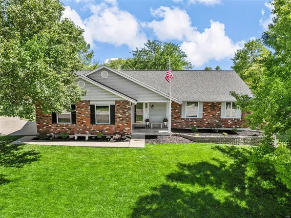 4689 Peggyann Dr, Saint Charles, MO 63304