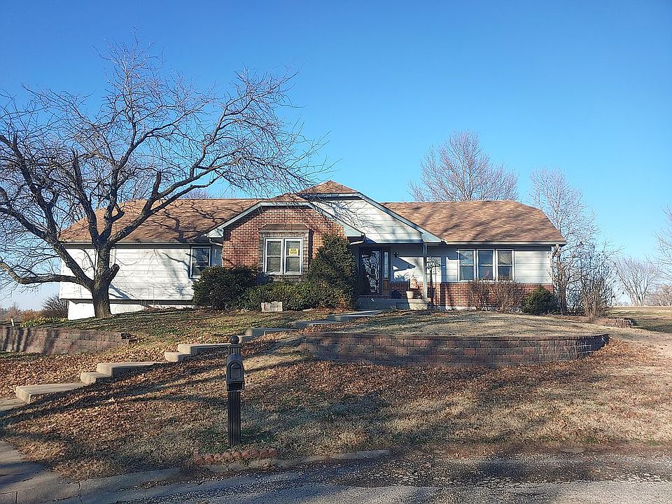 4 Par Dr, Iola, KS 66749 Zillow