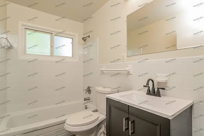 1149 Scott Ave — Photo 11
