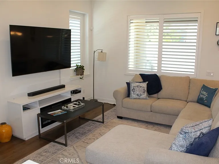 809 Sunrise Rd — Photo 3