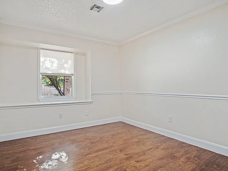 625 Hawthorne Pl — Photo 21