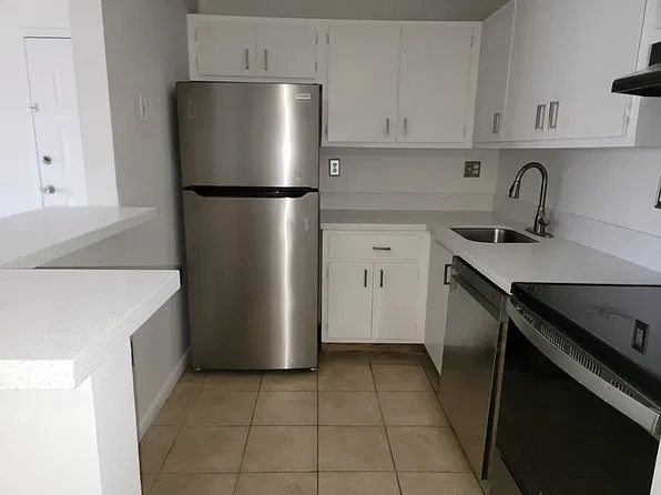 7230 NW 179th St, Hialeah, FL