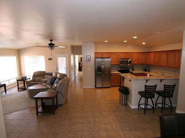 4875 E Meadow Vista Dr