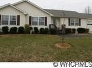 149 Blue House Rd, Hendersonville, NC 28792