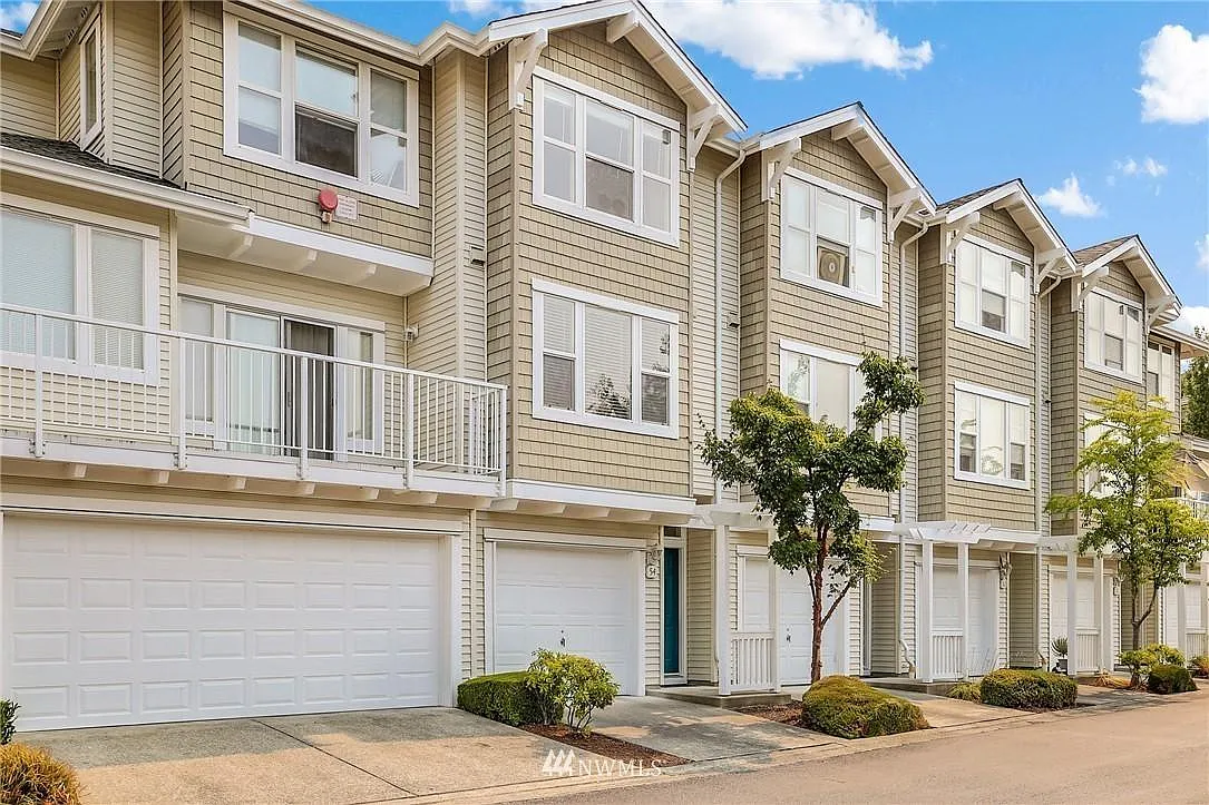 2 bed, 2.5 bath, 1100 sqft, $2,950 — Photo 1