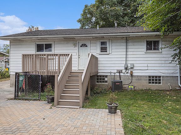 4th image of 1027 Parkwood Ave