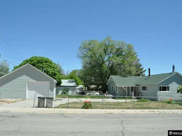 405 E Maple St, Rawlins, WY 82301