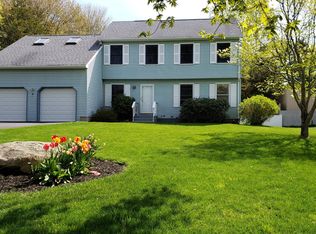 38 Topsail Ln, Groton, CT 06355